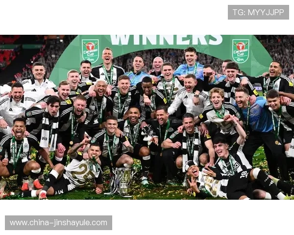 水晶宫队官网官方新闻发布与球队未来发展规划